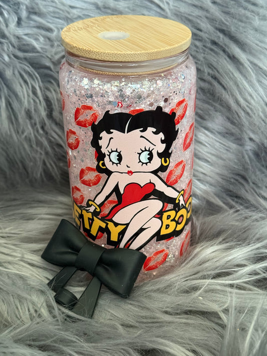 16oz Betty Boop SnowGlobe